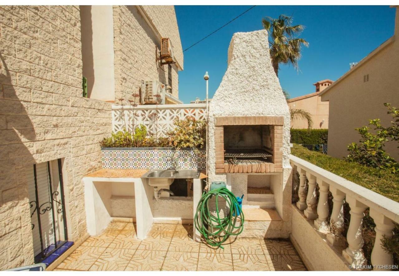 30 Beach House - Bbq & Terrace La Mata  Extérieur photo